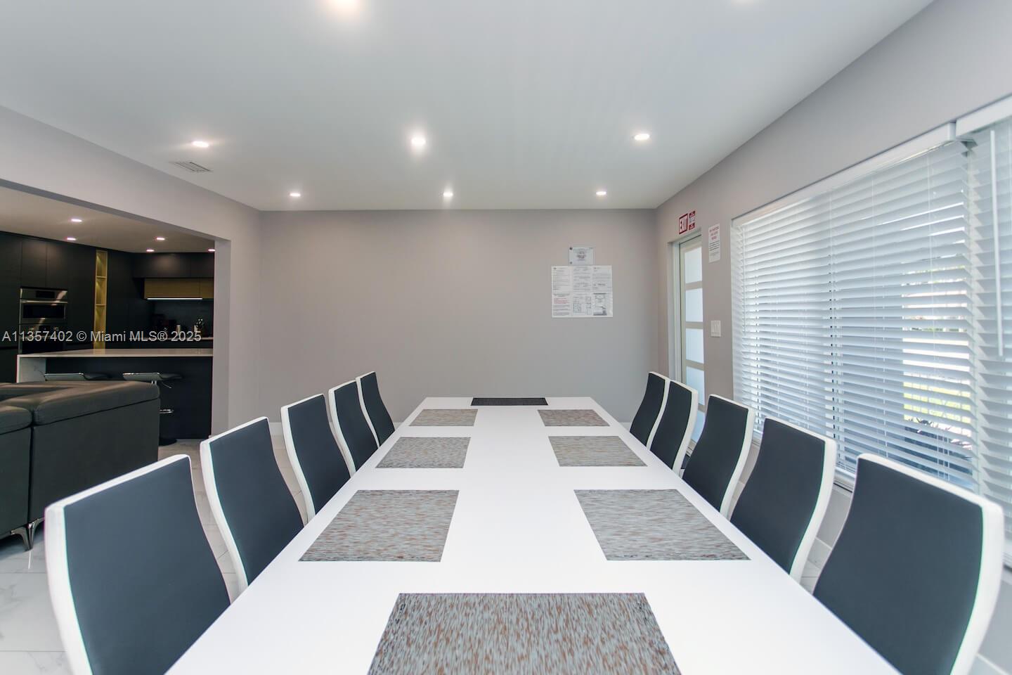 1218 Hollywood Blvd Hollywood, FL 33019