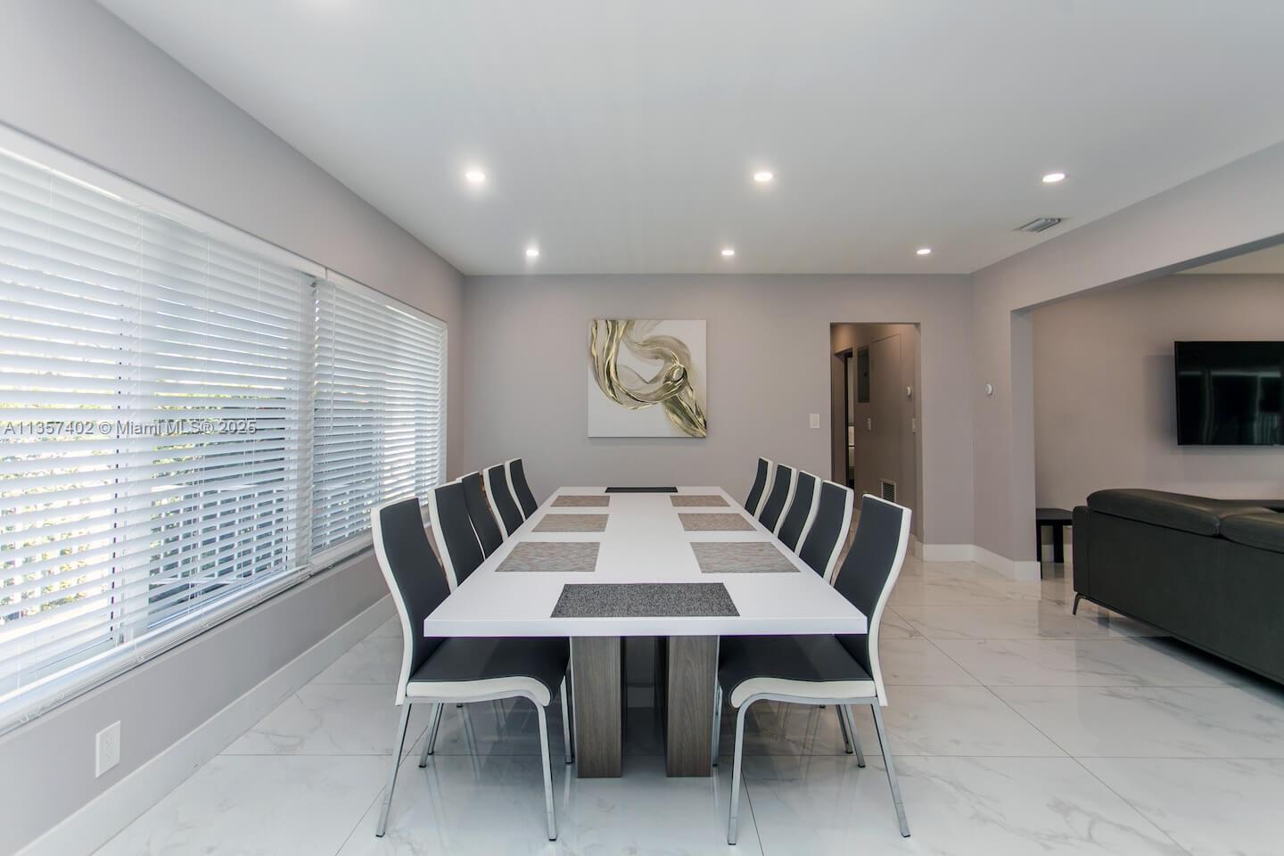 1218 Hollywood Blvd Hollywood, FL 33019