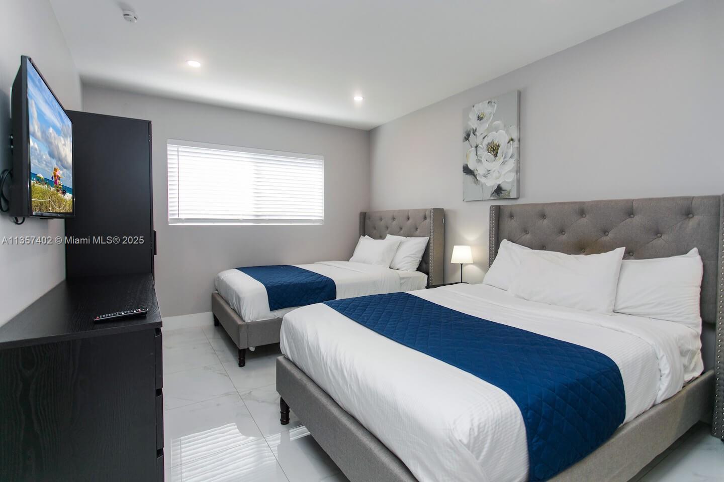 1218 Hollywood Blvd Hollywood, FL 33019