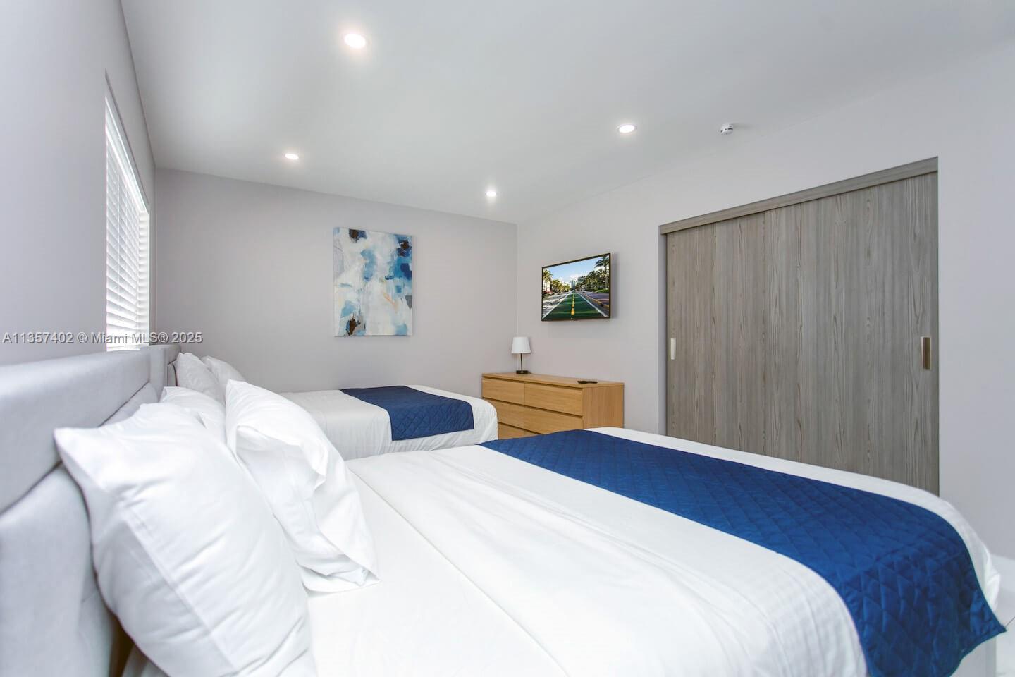 1218 Hollywood Blvd Hollywood, FL 33019