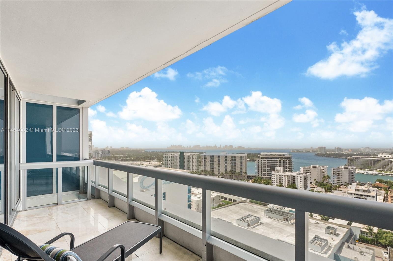 6899 Collins Ave #2010
