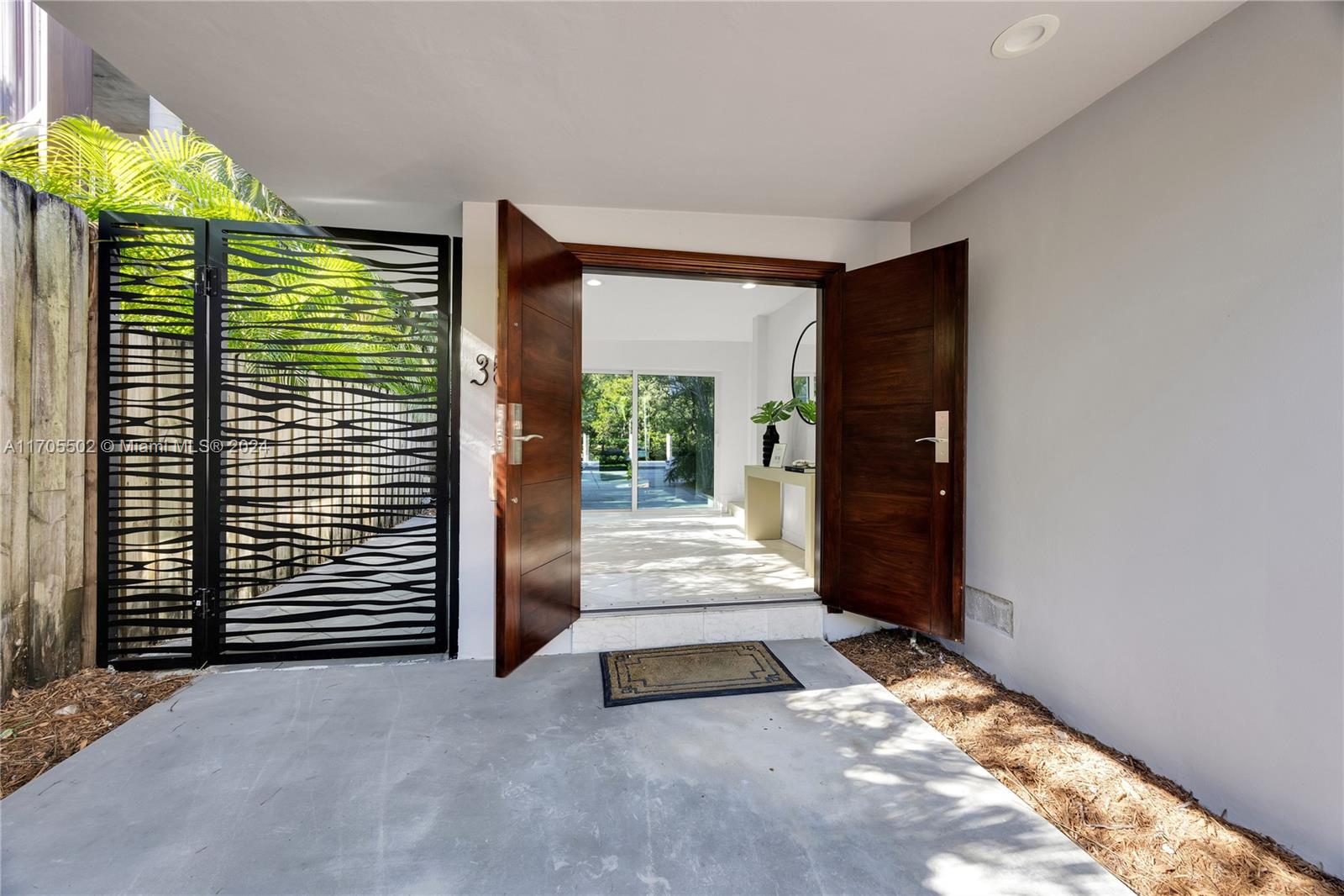 3566 Rockerman Rd Miami, FL 33133