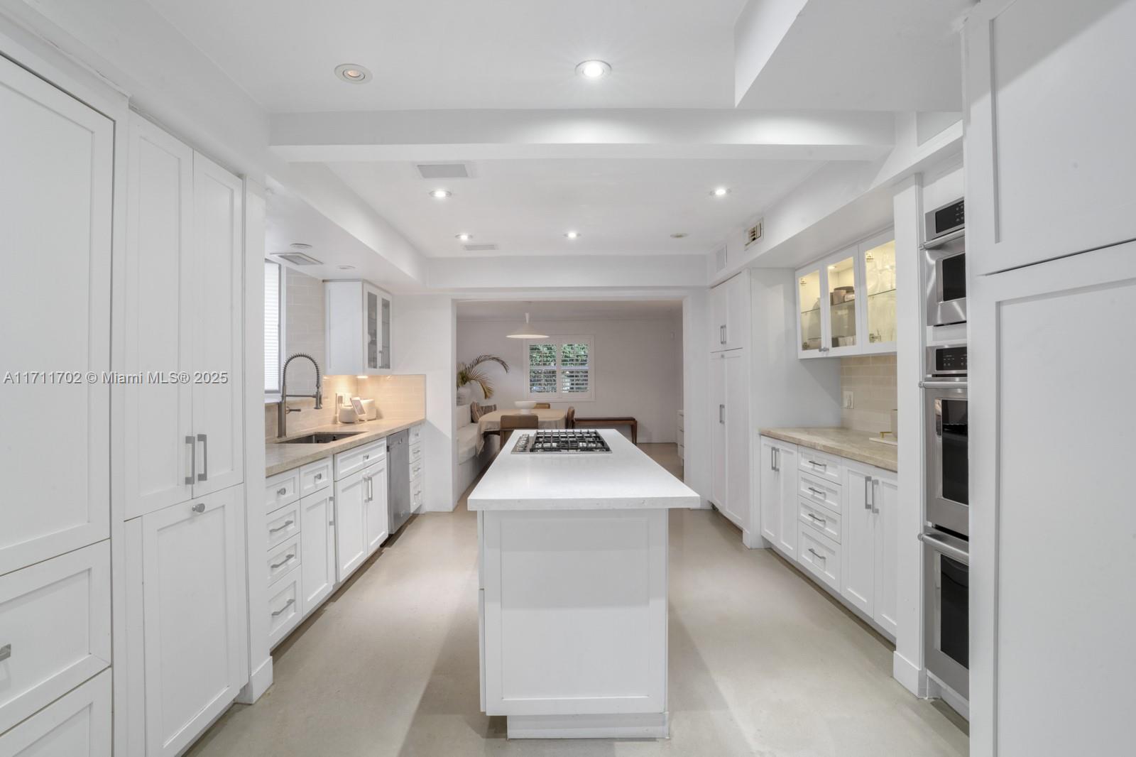 2974 Old Alton Rd Miami Beach, FL 33140