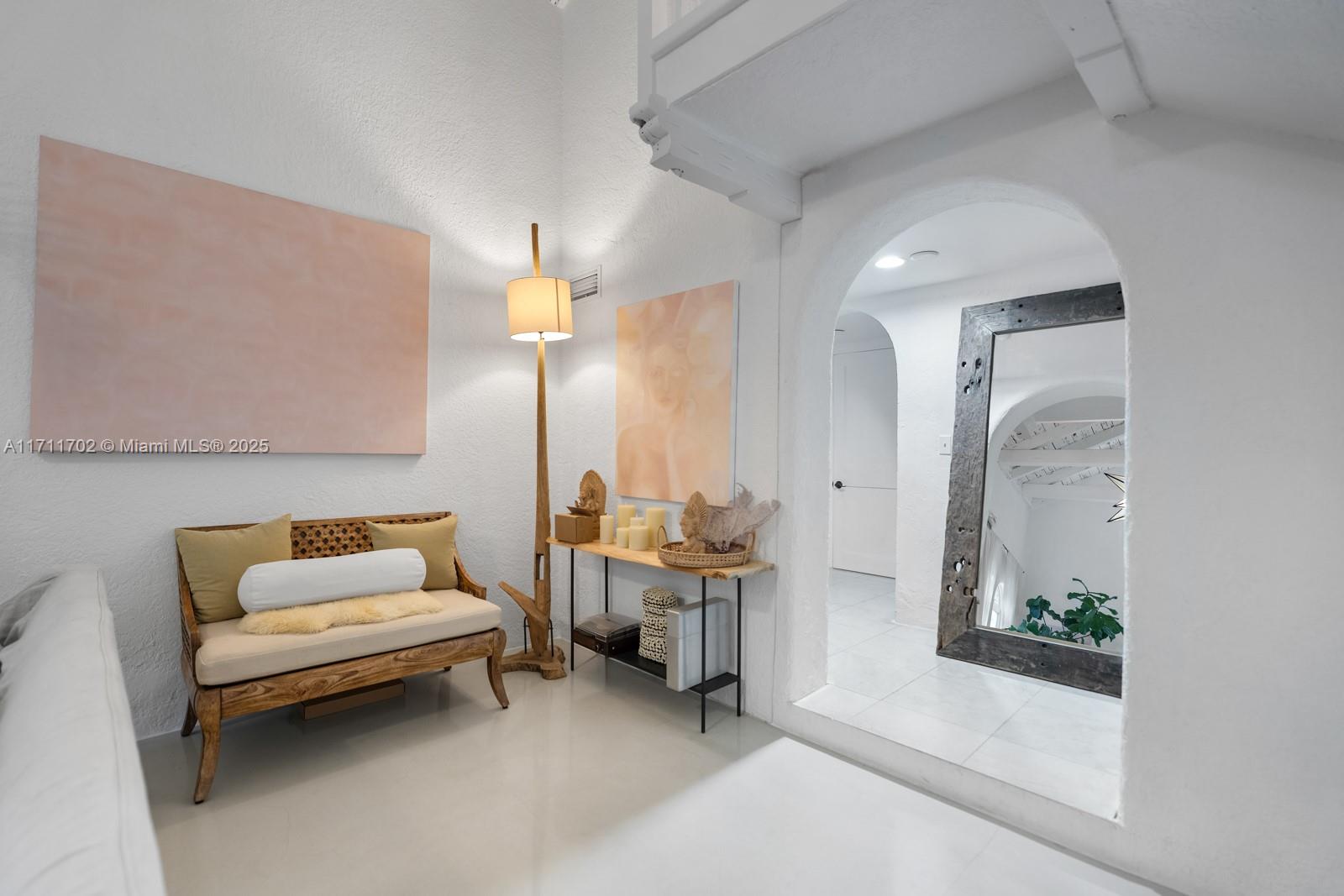 2974 Old Alton Rd Miami Beach, FL 33140