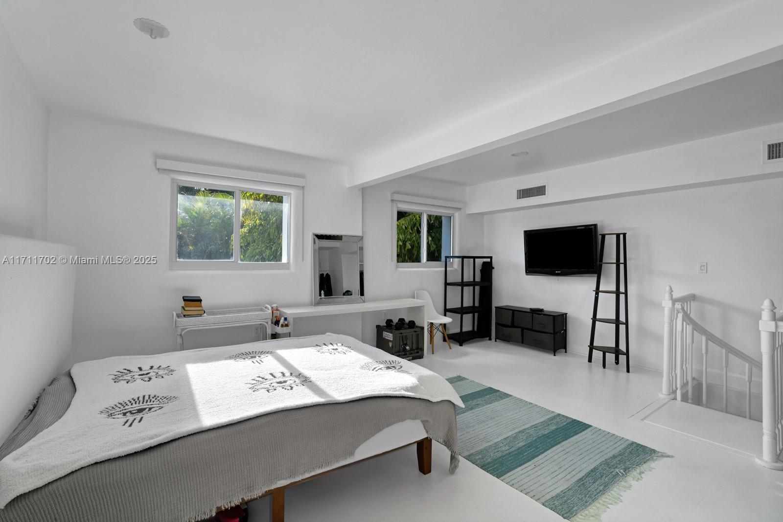 2974 Old Alton Rd Miami Beach, FL 33140