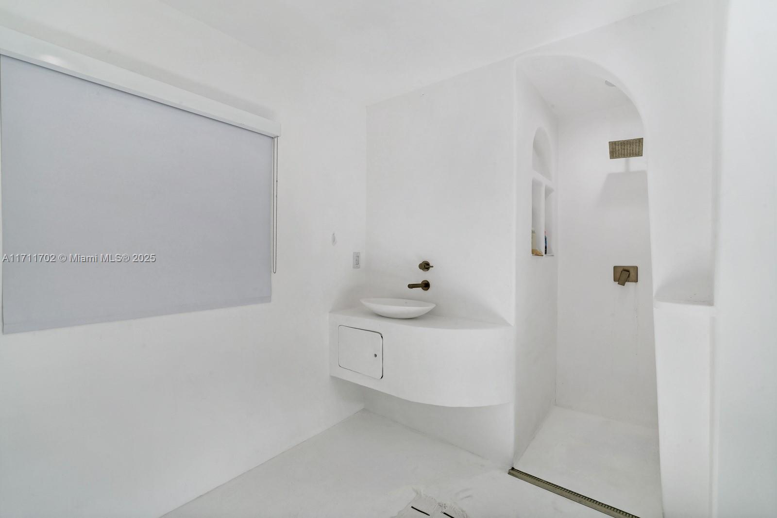 2974 Old Alton Rd Miami Beach, FL 33140