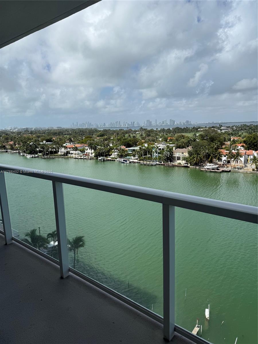 5750 Collins Ave #11D