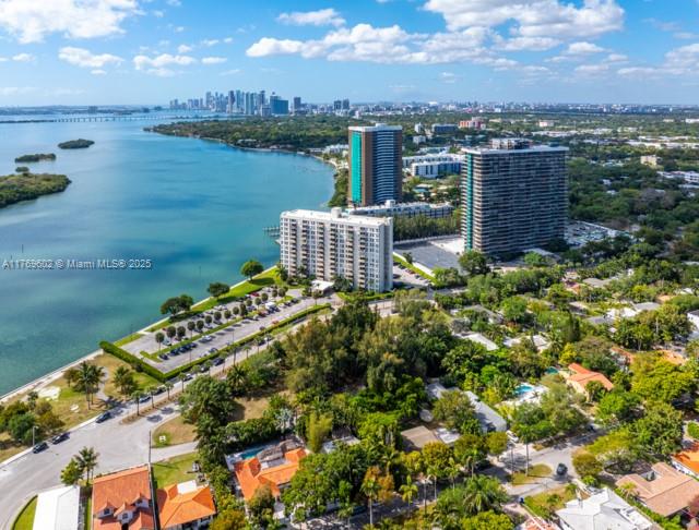 890 NE 70th St Miami, FL 33138