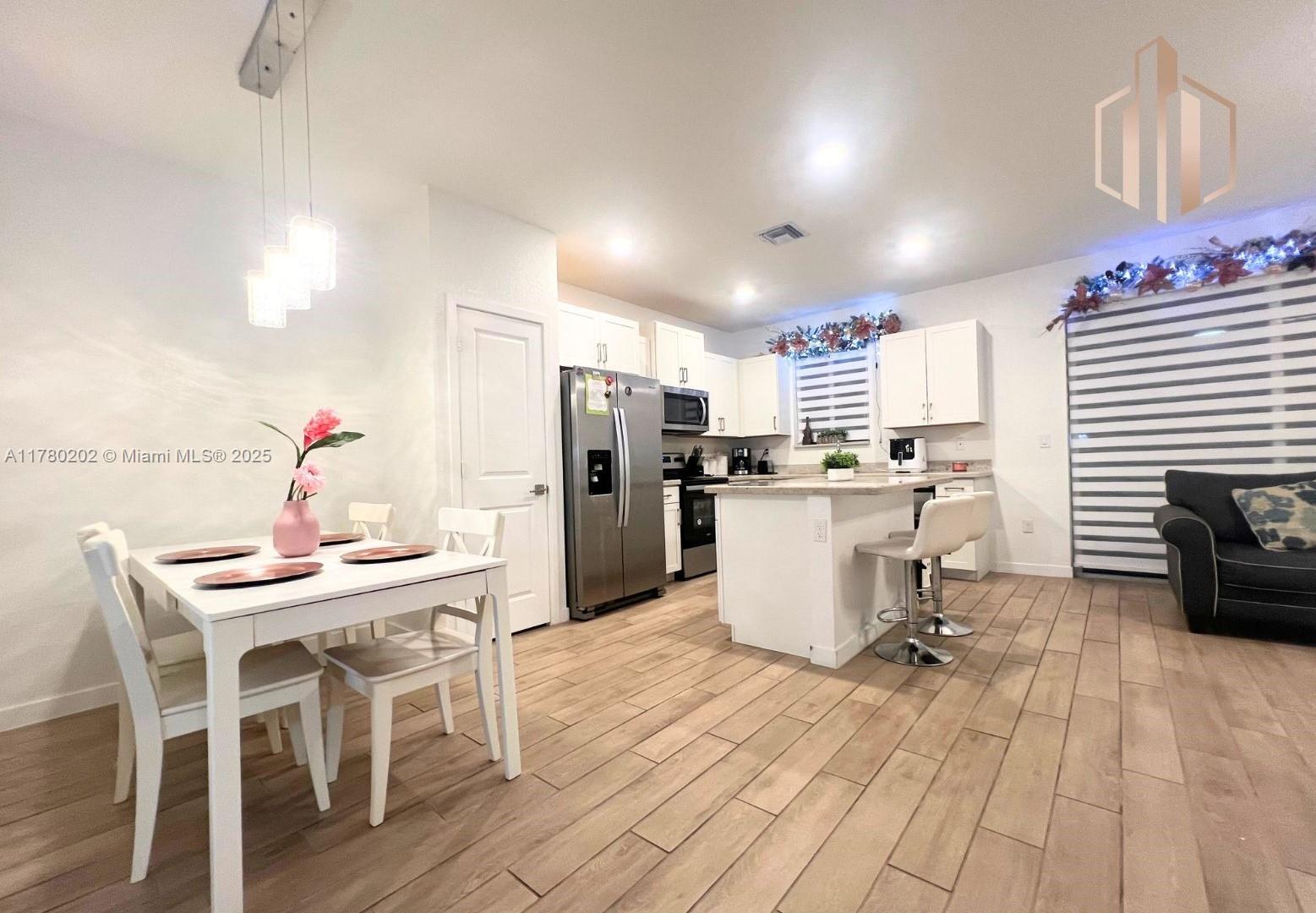 image Towns At Seascape7