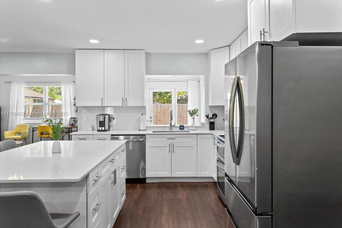 1800 NE 28th Ave,Pompano Beach, FL 33062