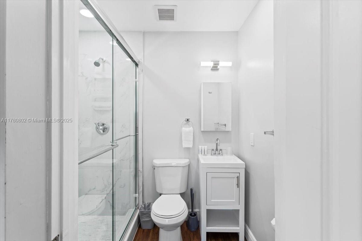 1800 NE 28th Ave,Pompano Beach, FL 33062