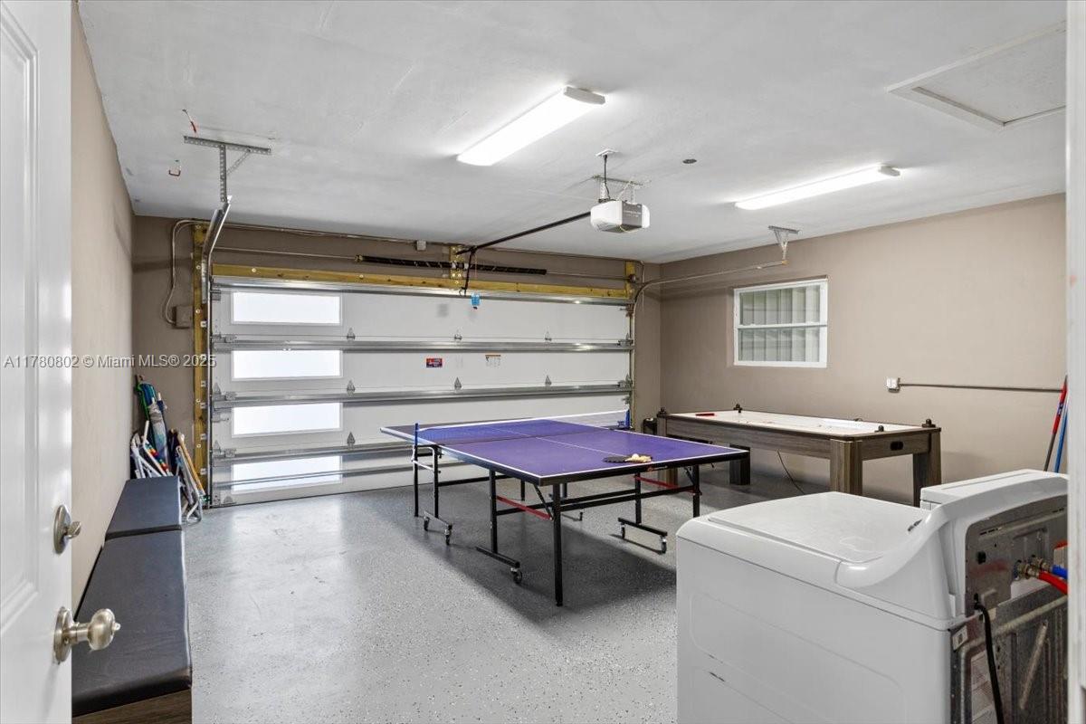 1800 NE 28th Ave,Pompano Beach, FL 33062