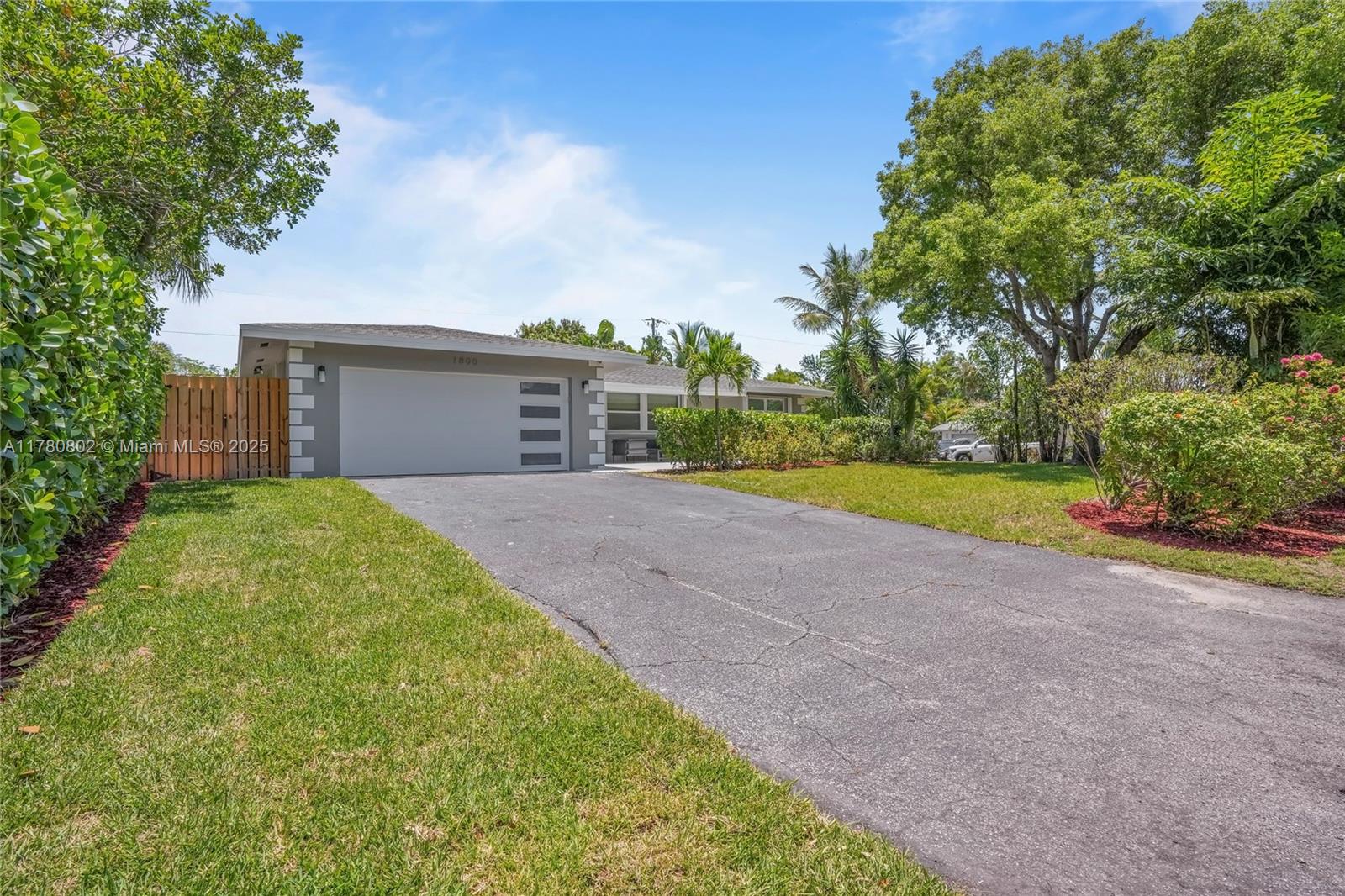 1800 NE 28th Ave,Pompano Beach, FL 33062