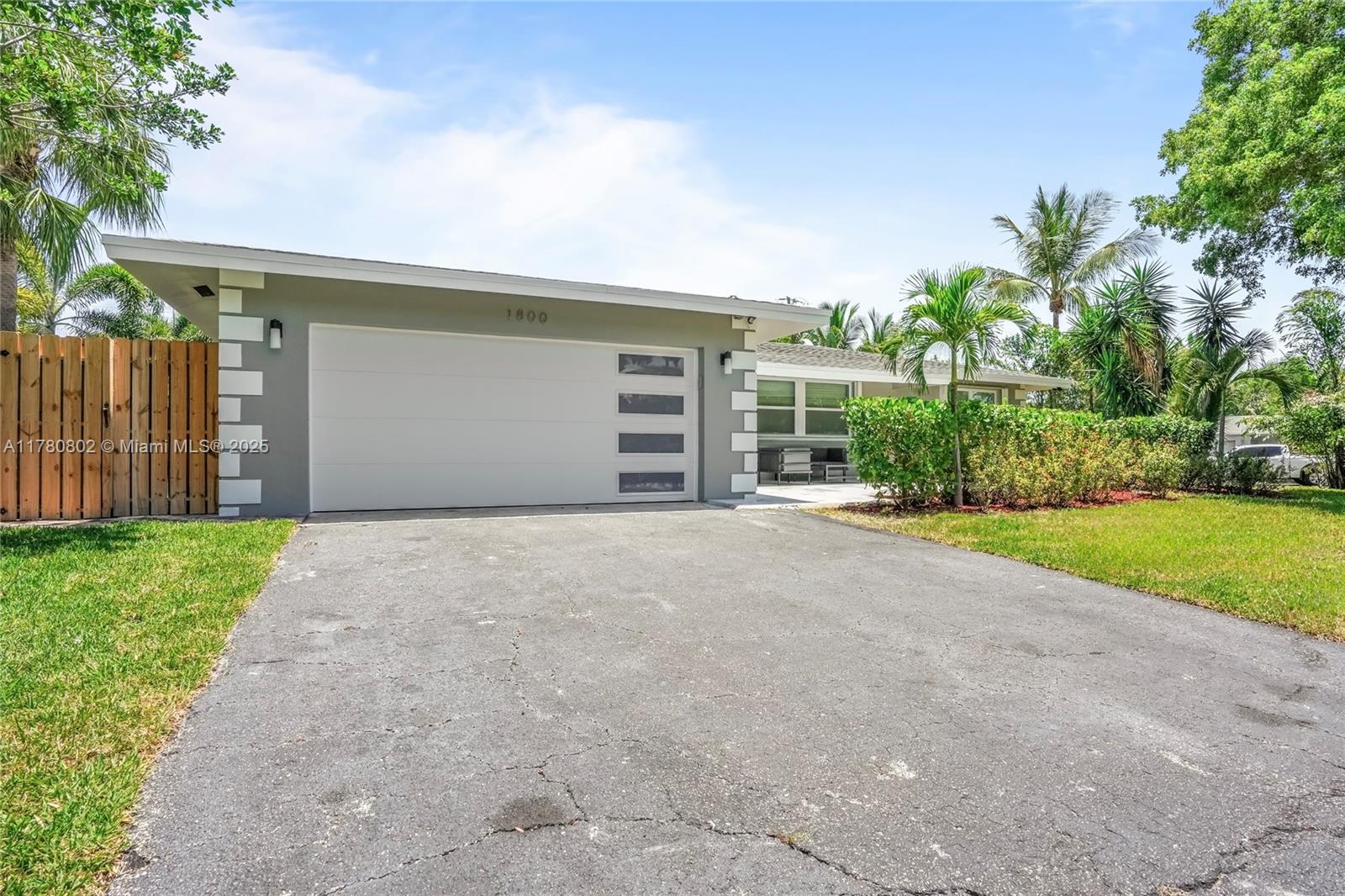1800 NE 28th Ave,Pompano Beach, FL 33062