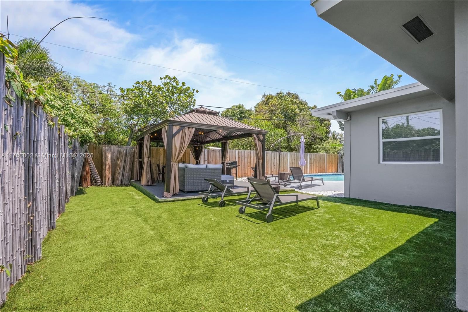 1800 NE 28th Ave,Pompano Beach, FL 33062