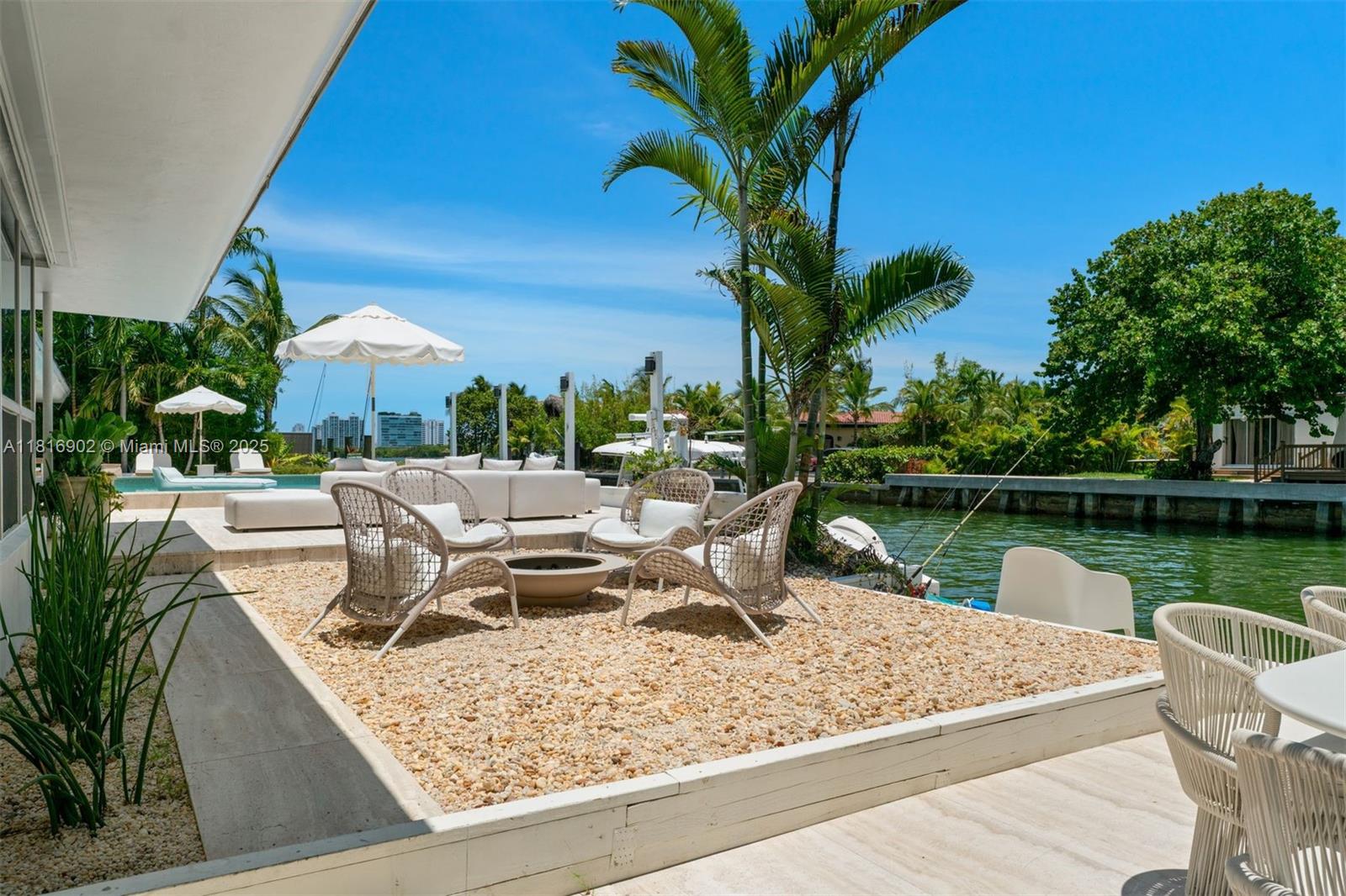 1250 NE 87th St Miami, FL 33138