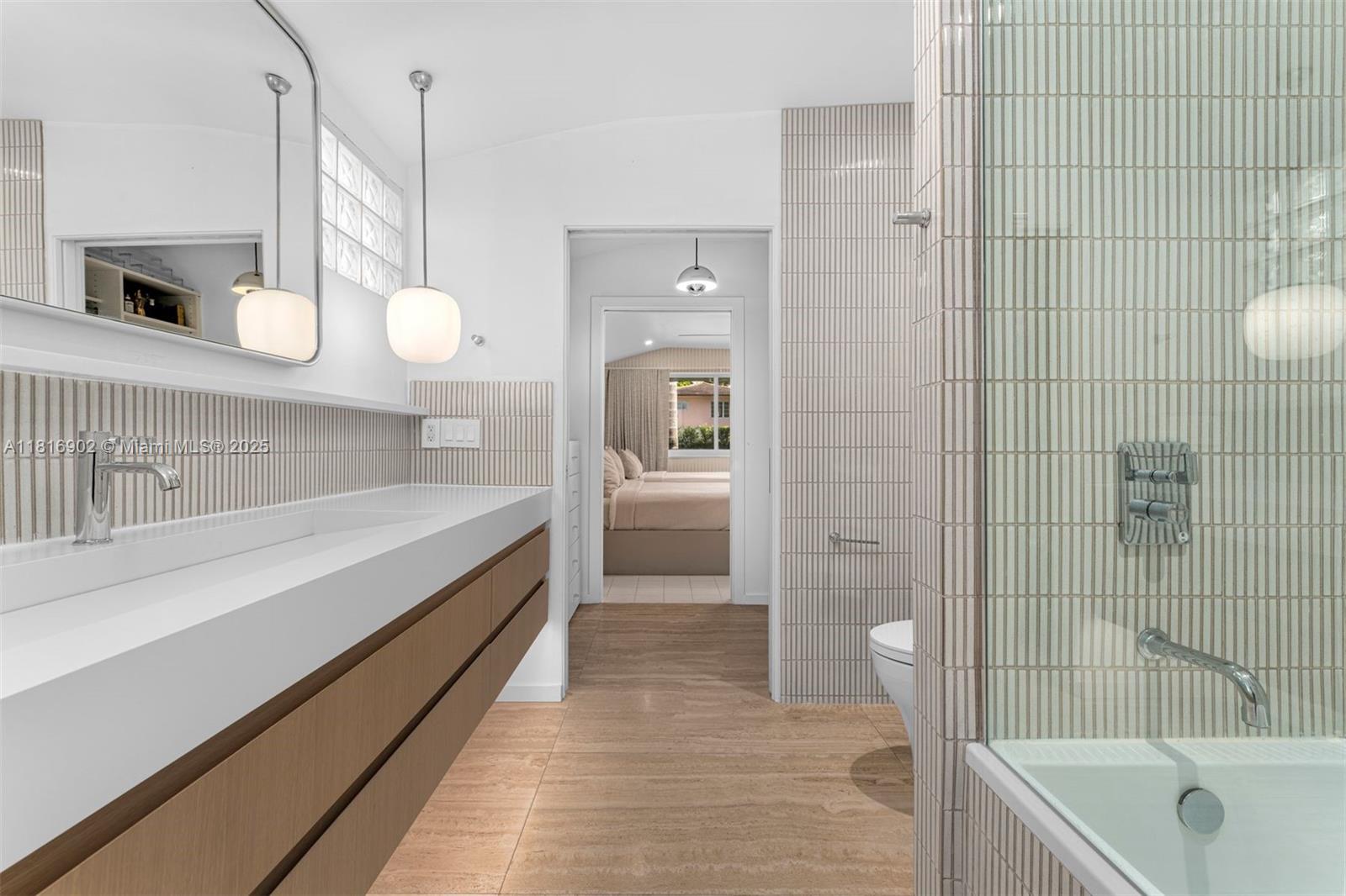 1250 NE 87th St Miami, FL 33138