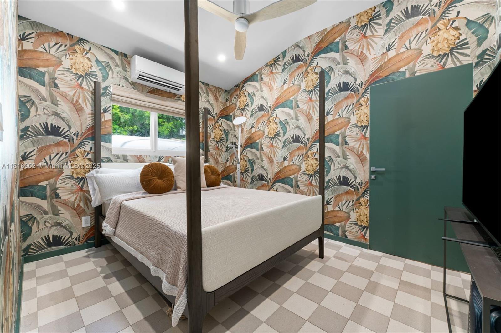 1250 NE 87th St Miami, FL 33138