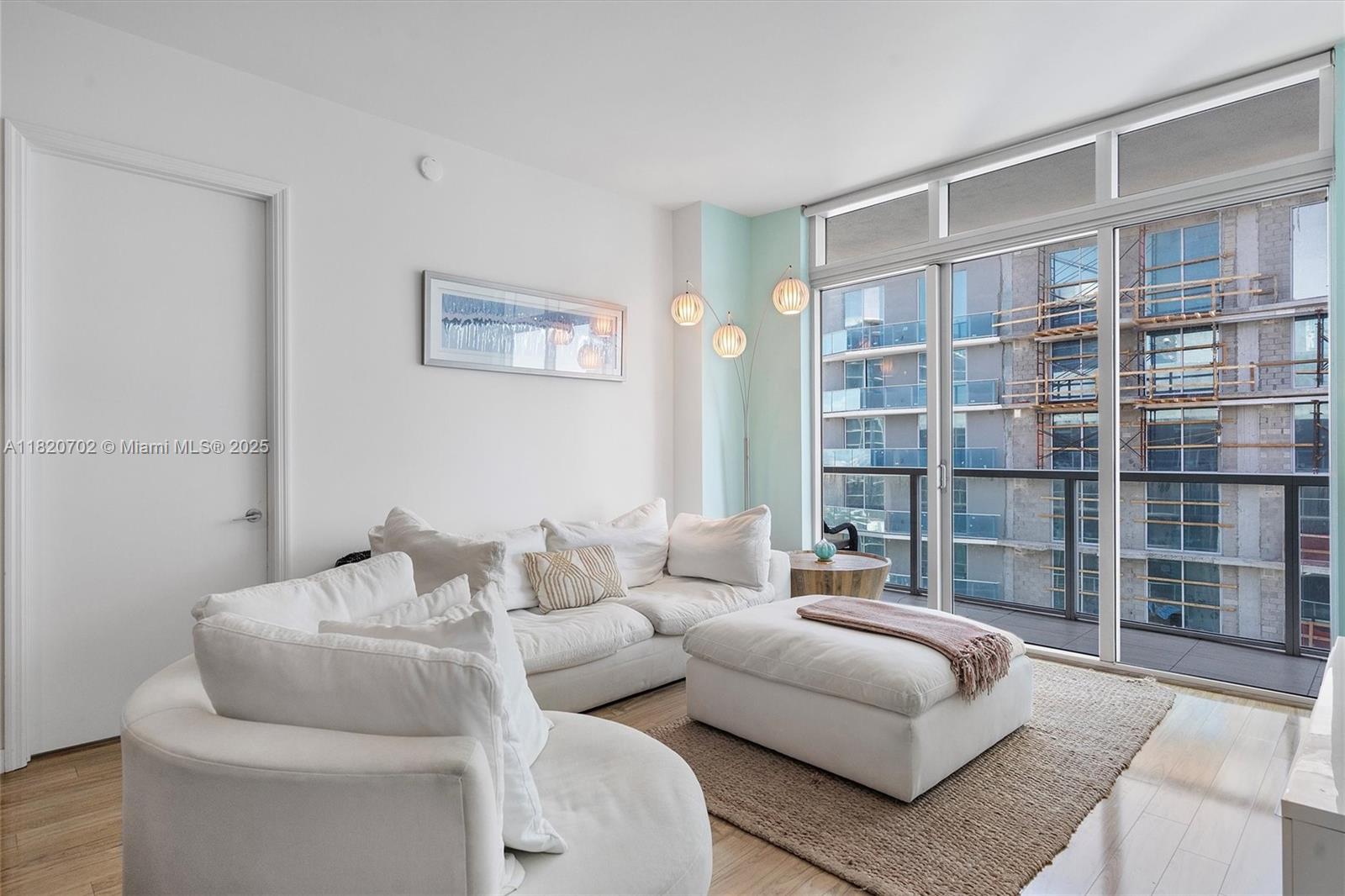 image 500 Brickell West Condo13