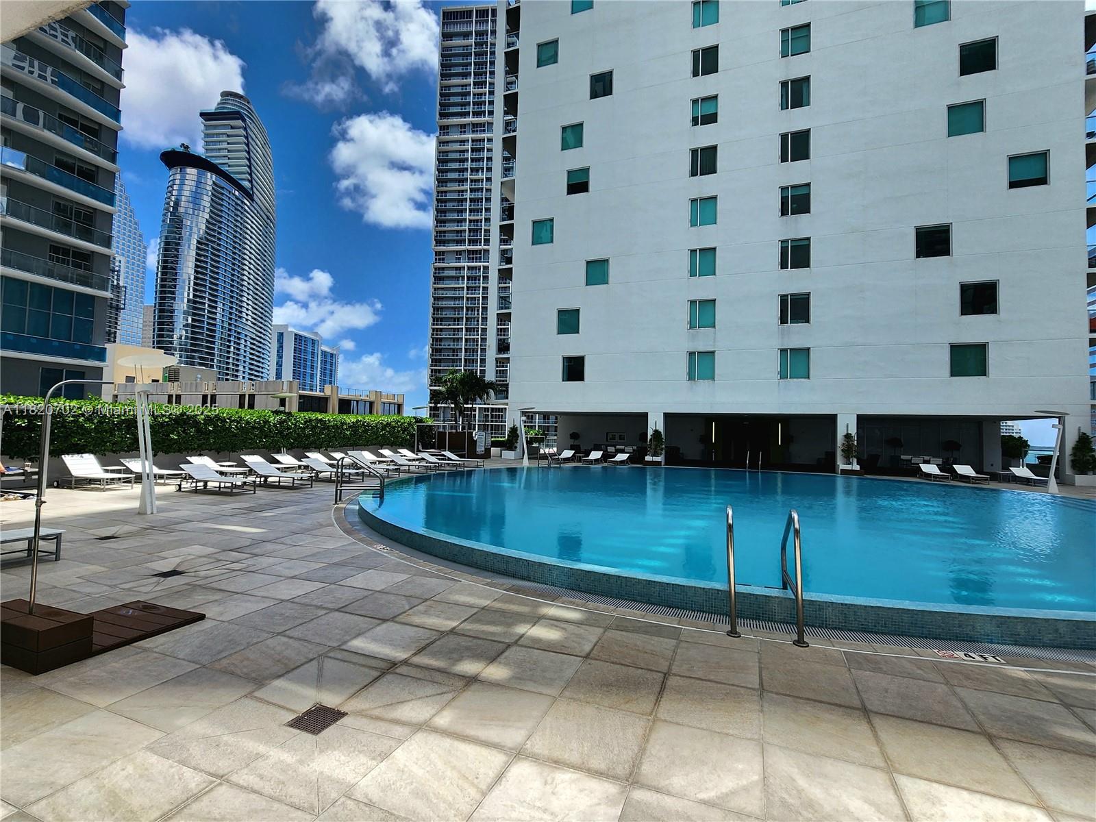 image 500 Brickell West Condo23
