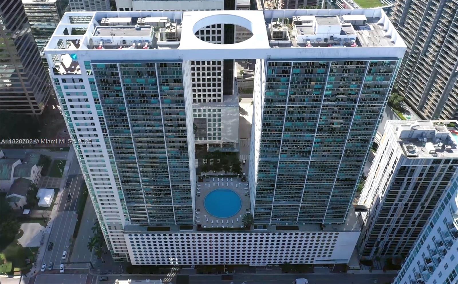 image 500 Brickell West Condo3
