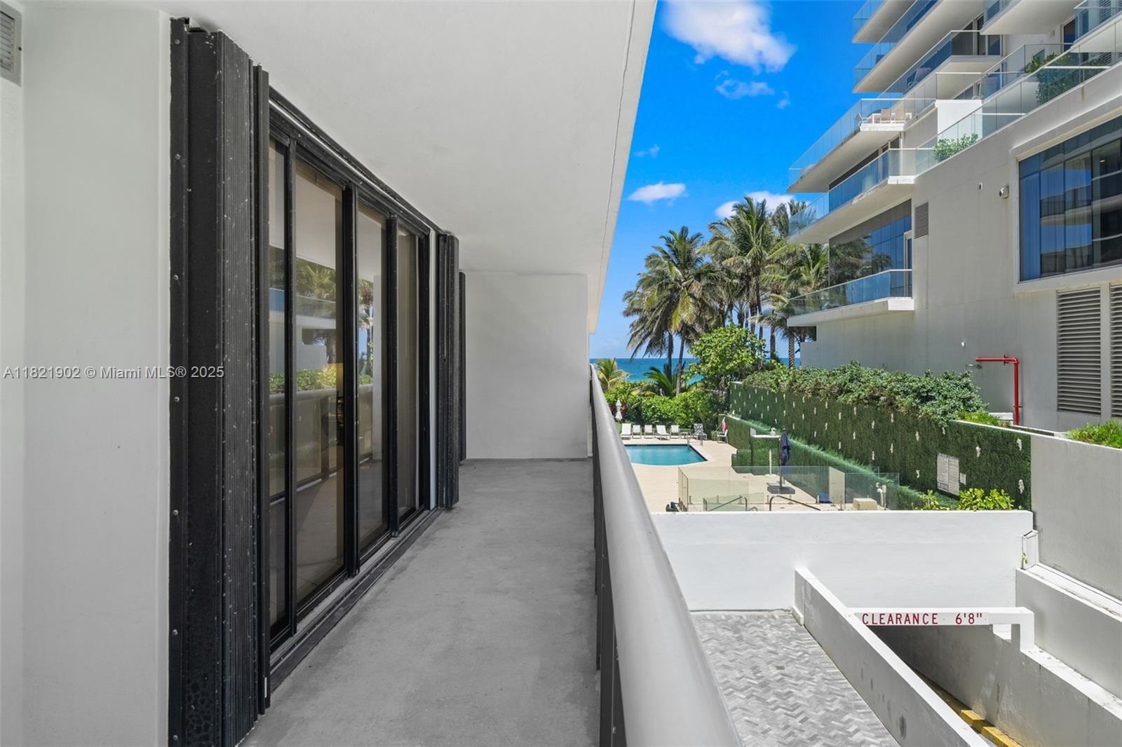 image The Waves Condo27