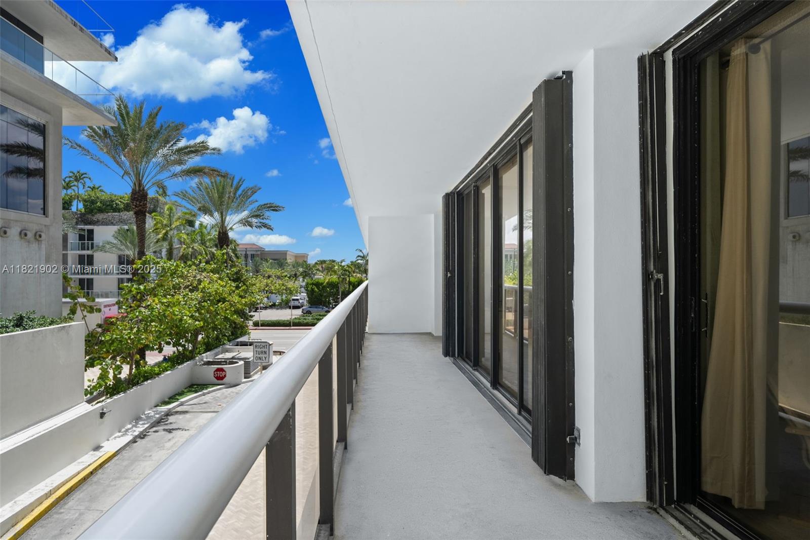 image The Waves Condo30