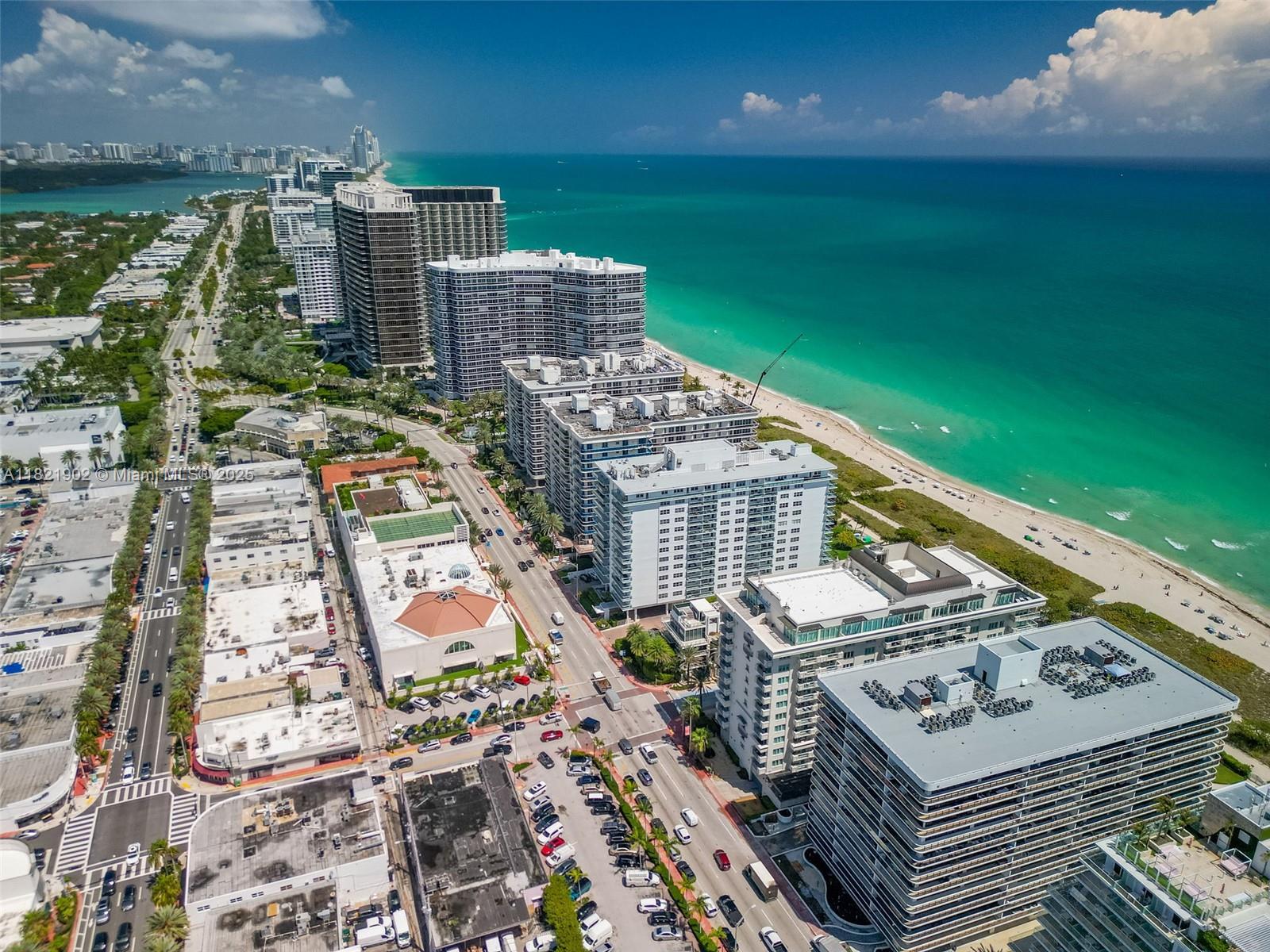 image The Waves Condo52
