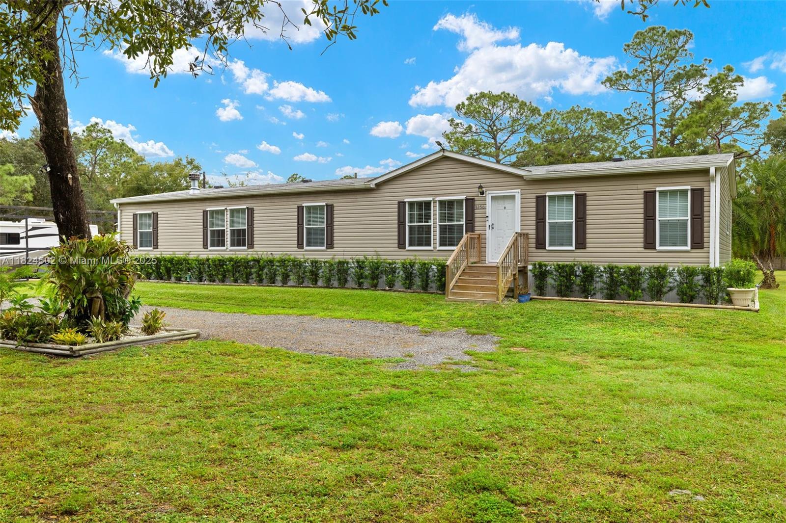 5250 Pioneer 15th St