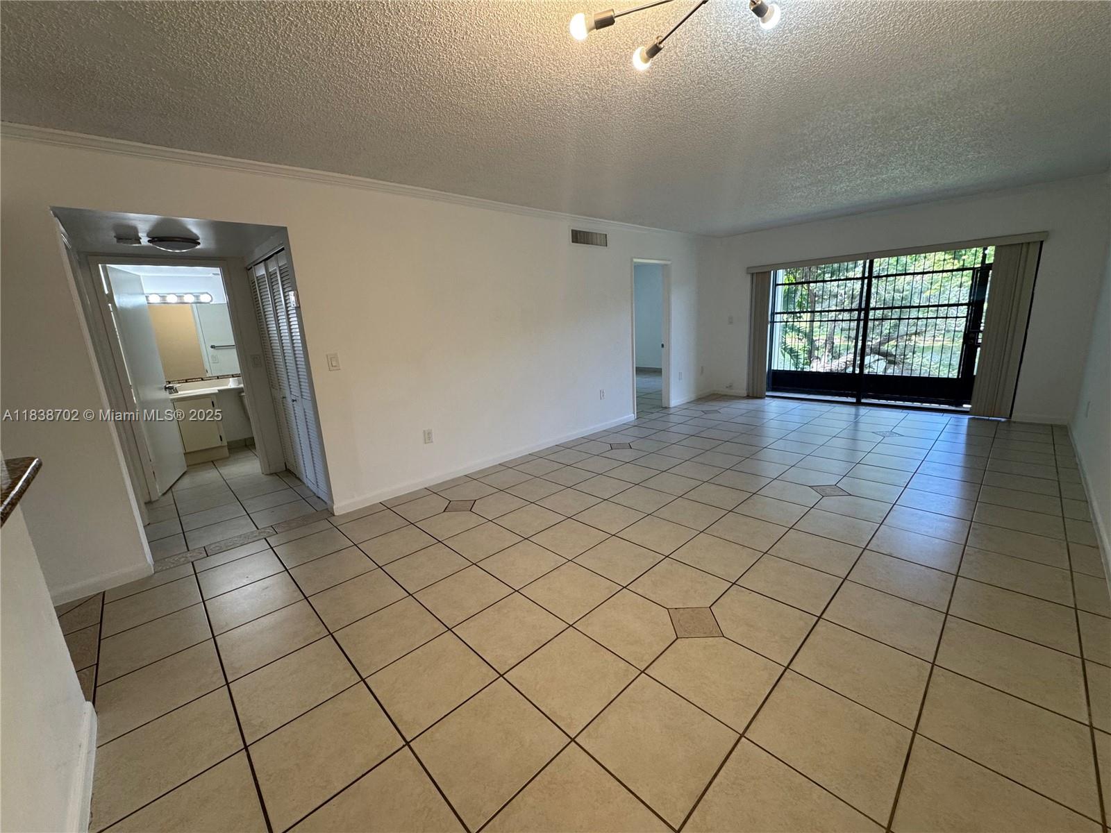 10315 NW 9th St Cir #105-14