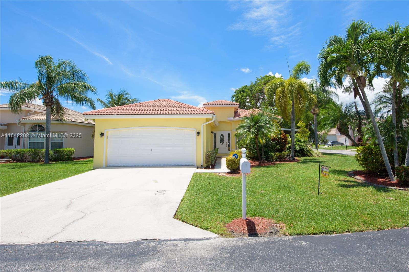 460 SE 24th Dr