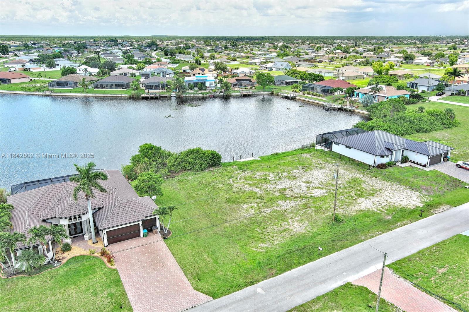 401 NW 24th Ter Cape Coral, FL 33993