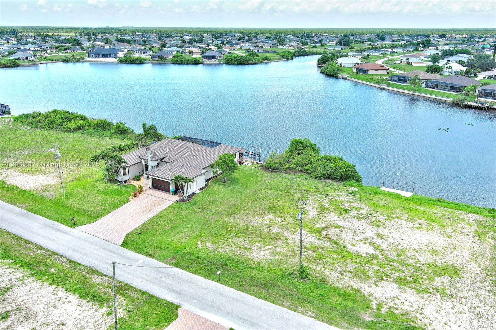 401 NW 24th Ter Cape Coral, FL 33993