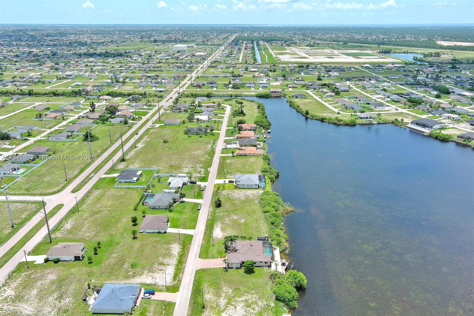 401 NW 24th Ter Cape Coral, FL 33993