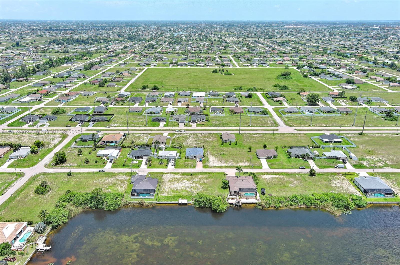 401 NW 24th Ter Cape Coral, FL 33993