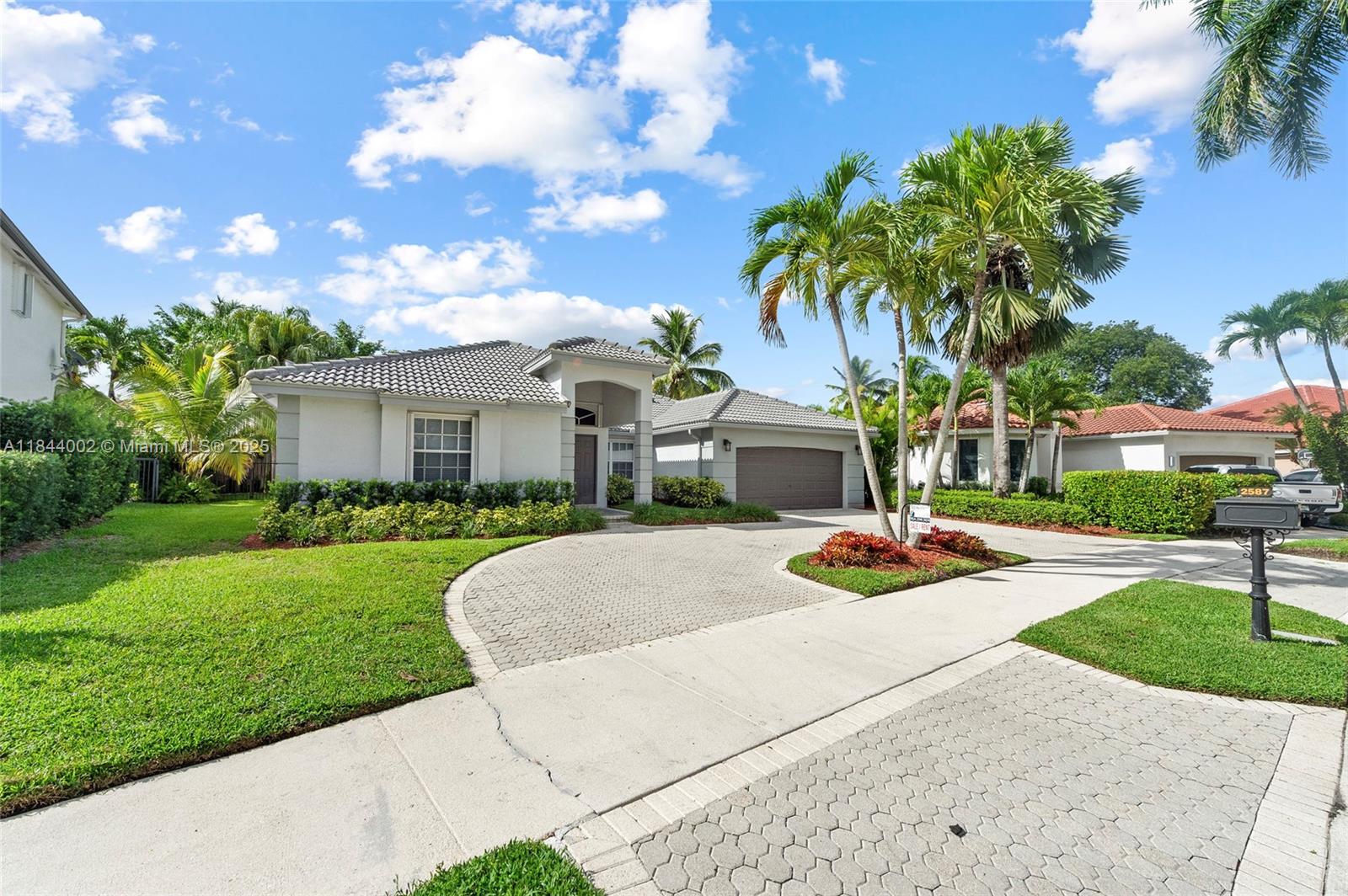 2587 Jardin Ct
