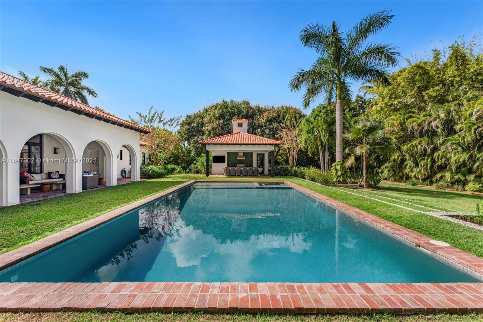 4763 SW 82nd St Miami, FL 33143 4763 SW 82nd St Miami, FL 33143