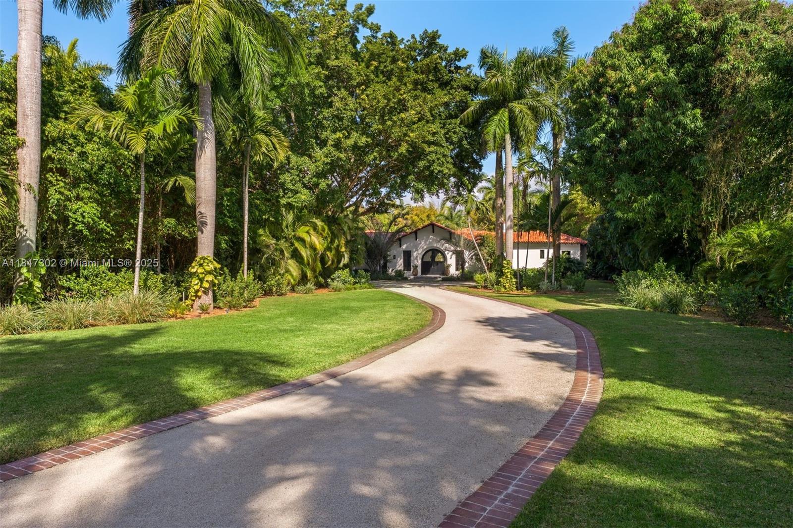 4763 SW 82nd St Miami, FL 33143 4763 SW 82nd St Miami, FL 33143