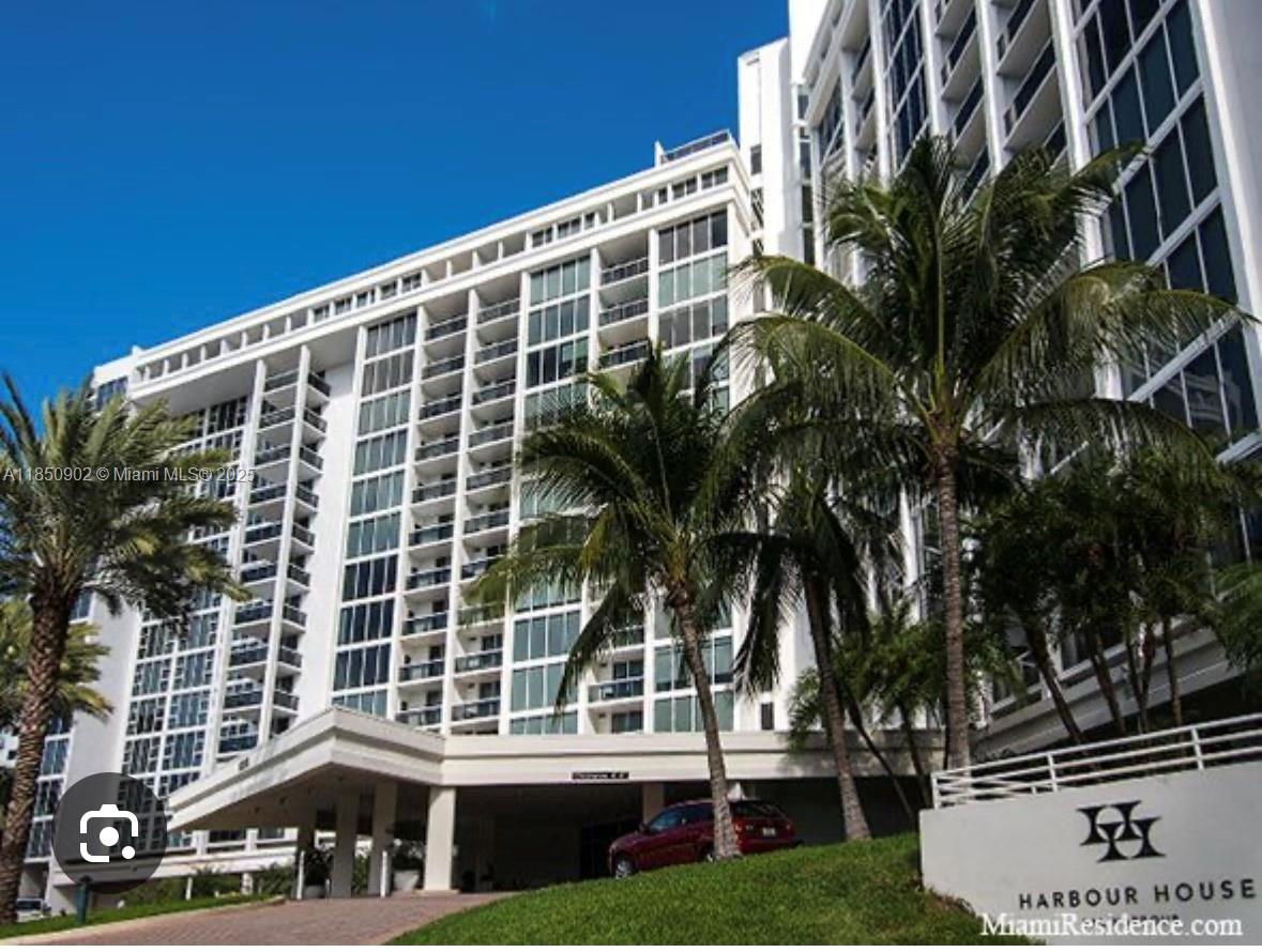 10275 Collins Ave #808
