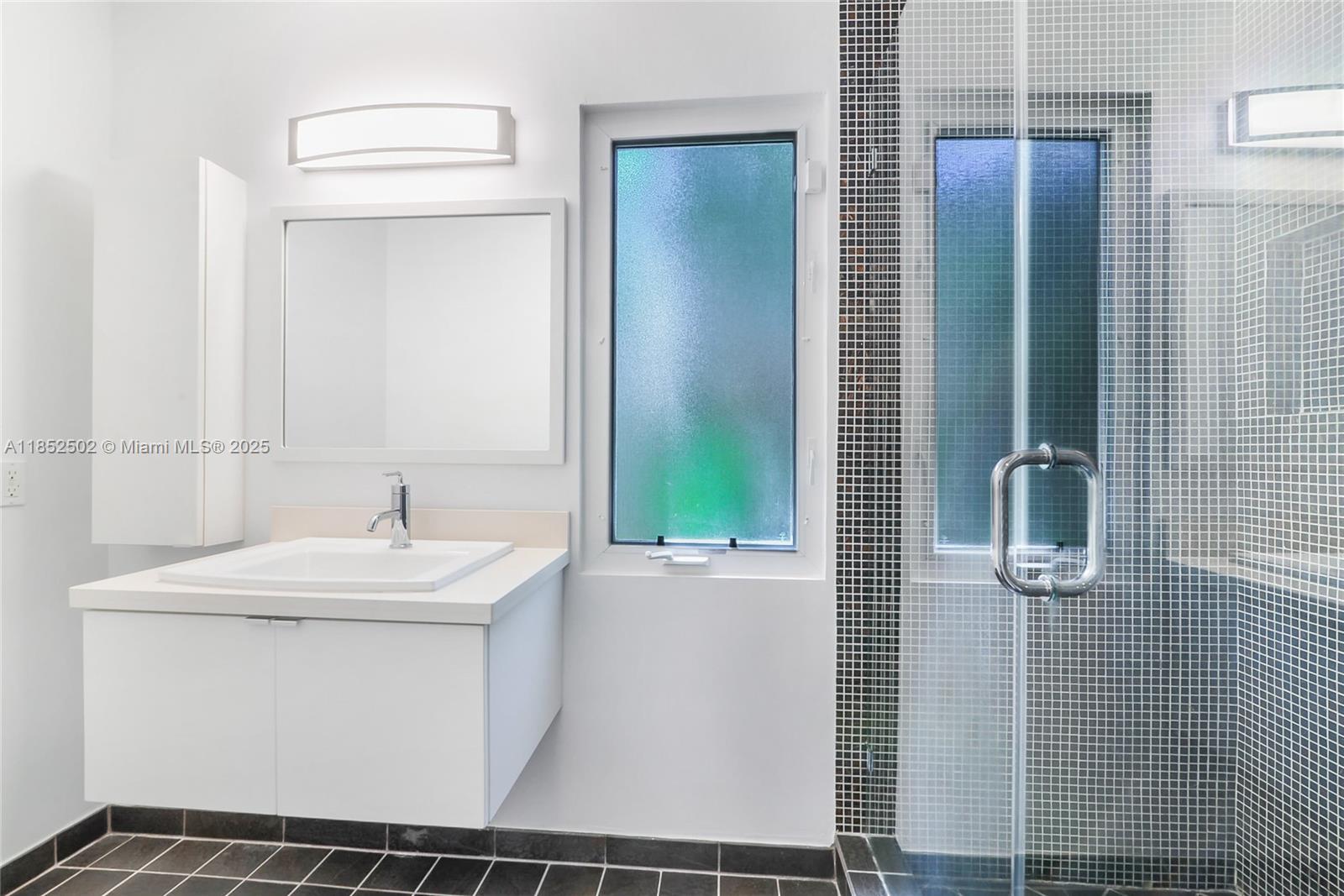 147 Golden Bch Dr Golden Beach, FL 33160