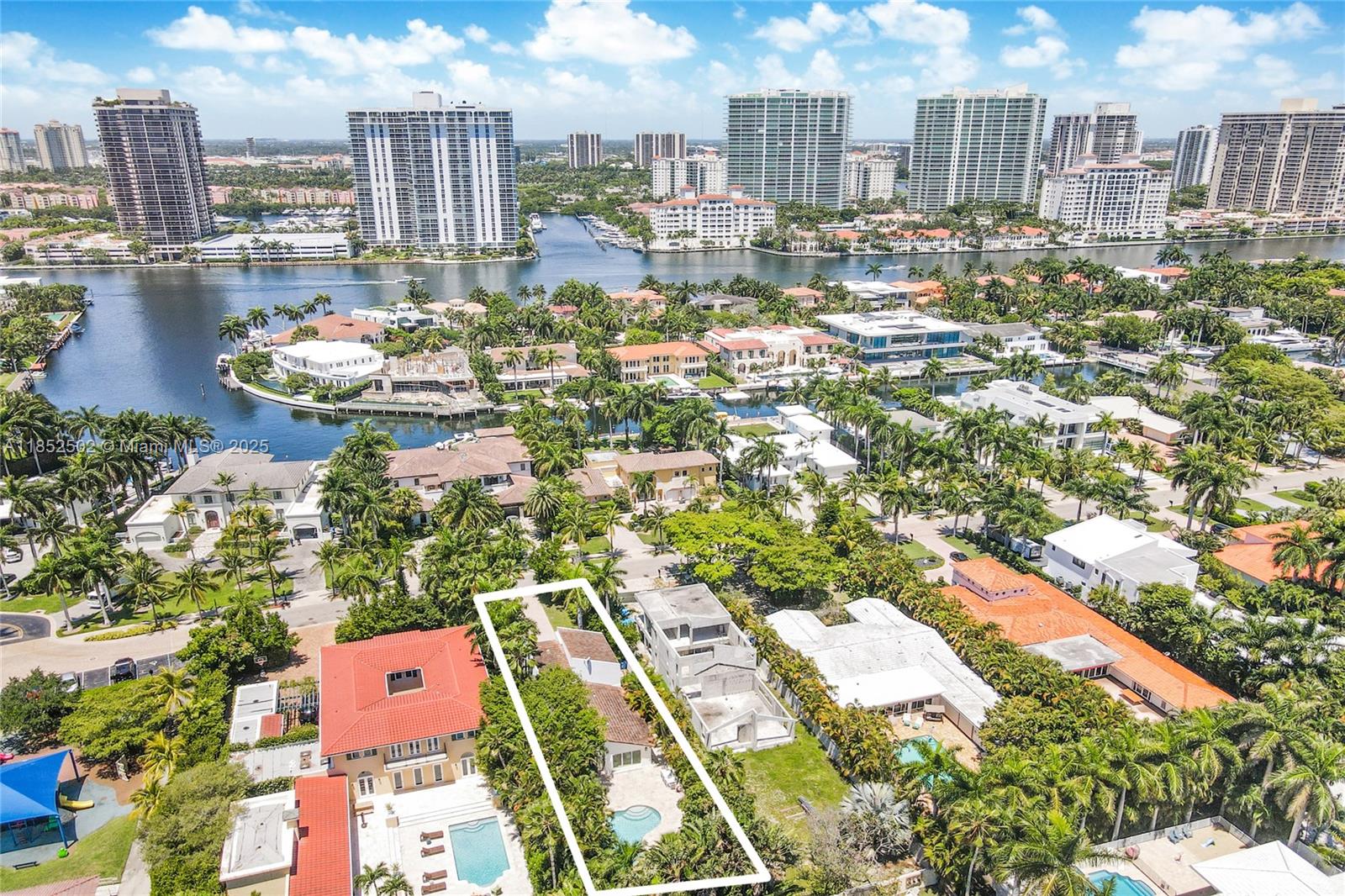 147 Golden Bch Dr Golden Beach, FL 33160