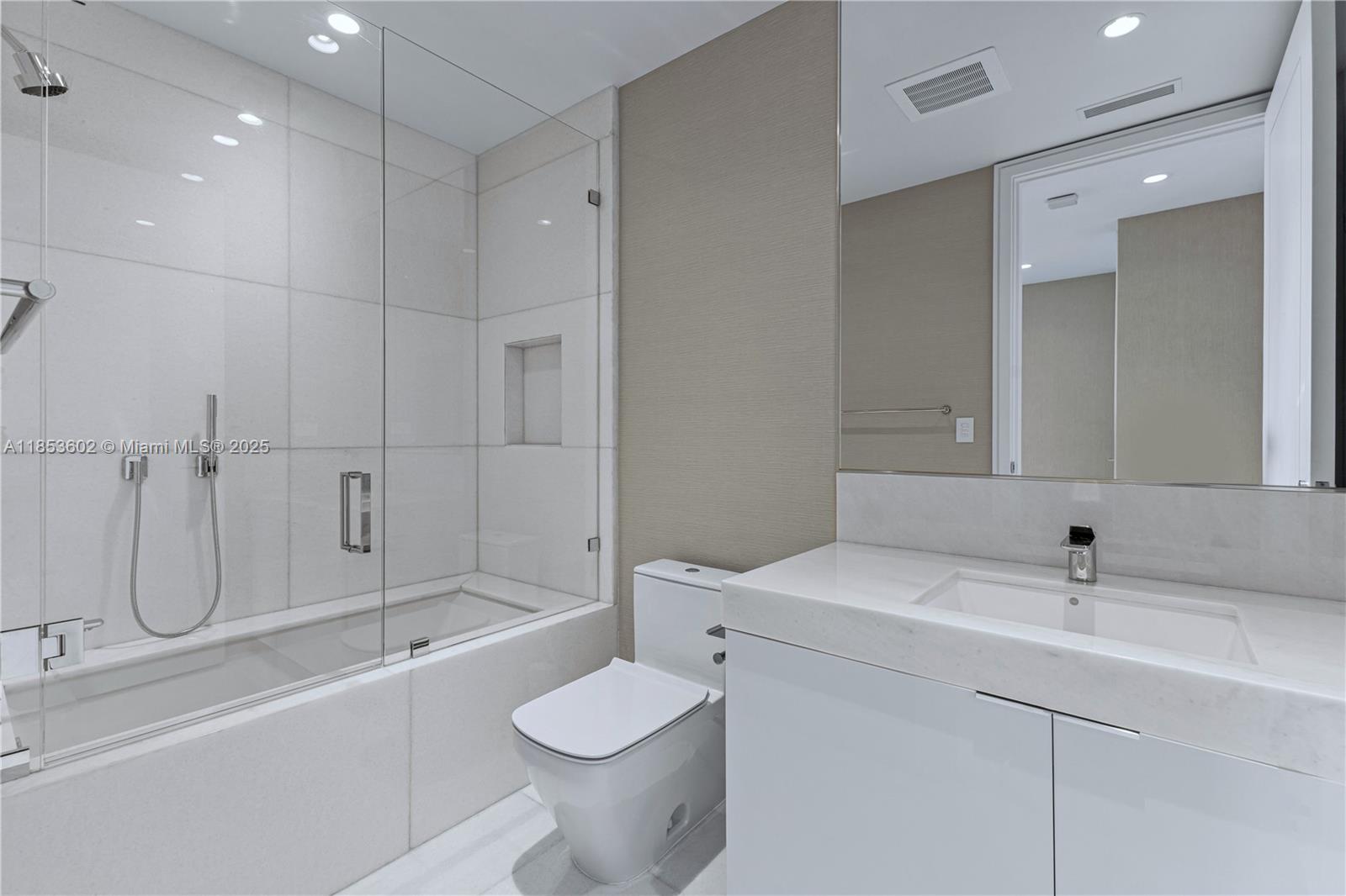 17975 Collins Ave #1602 Sunny Isles Beach, FL 33160