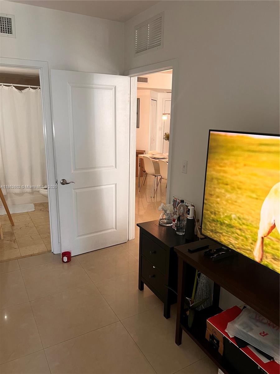 image The Sail Condo21