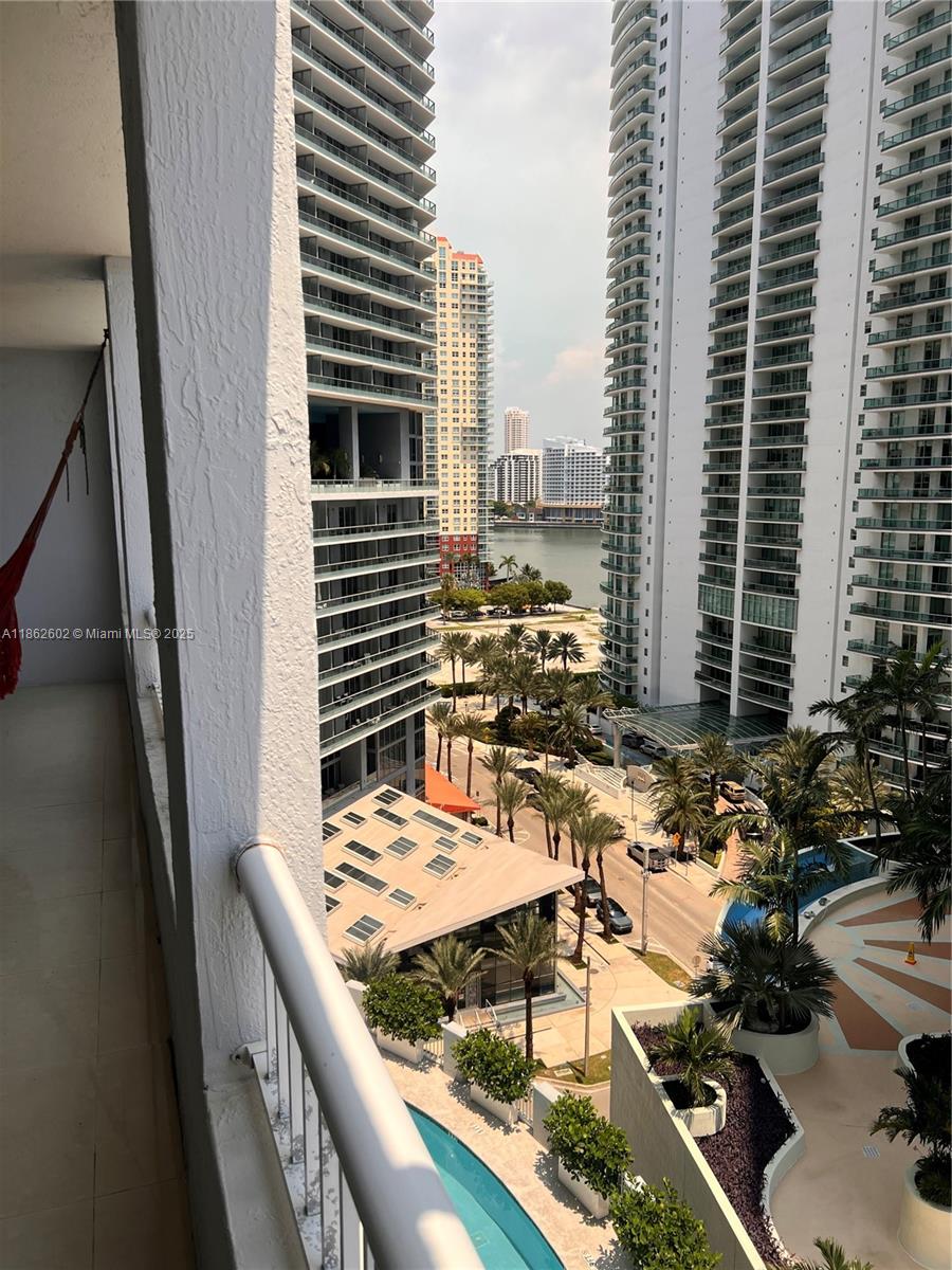 image The Sail Condo27