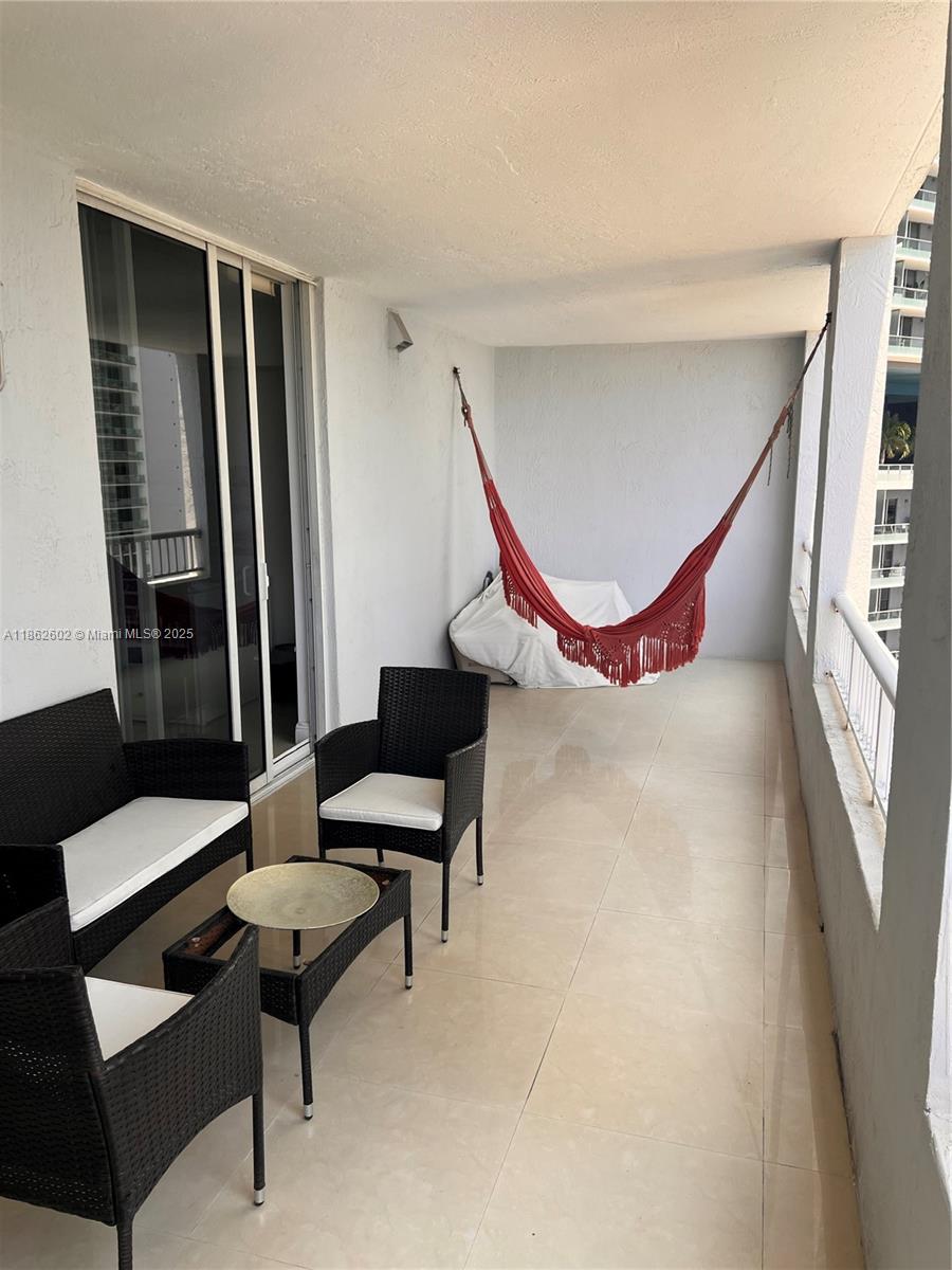 image The Sail Condo28