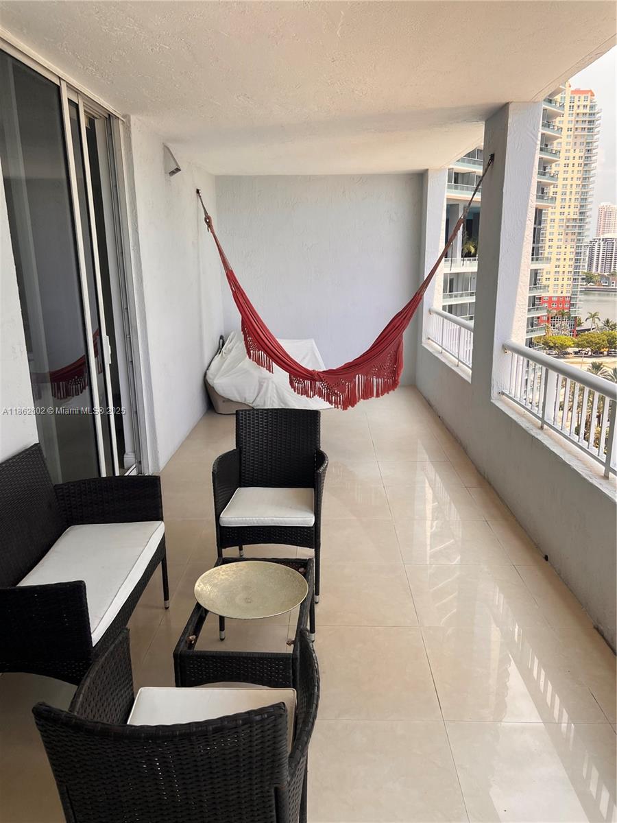 image The Sail Condo29