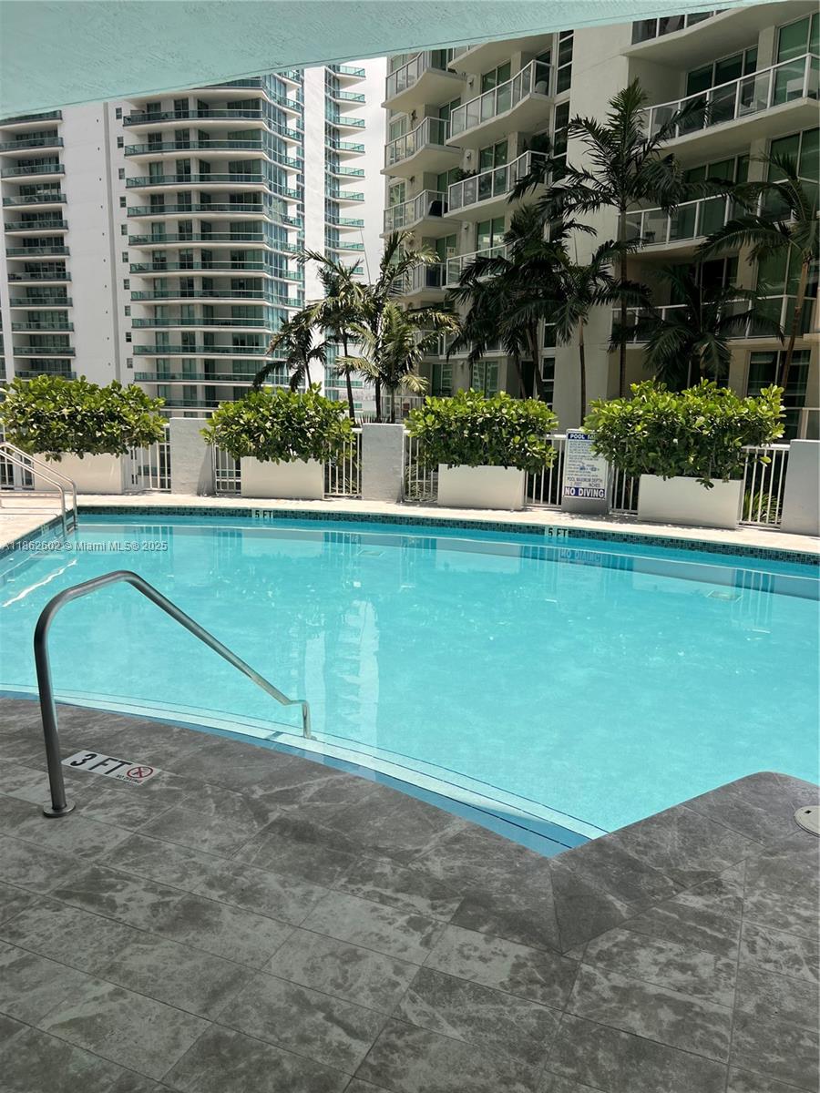 image The Sail Condo37