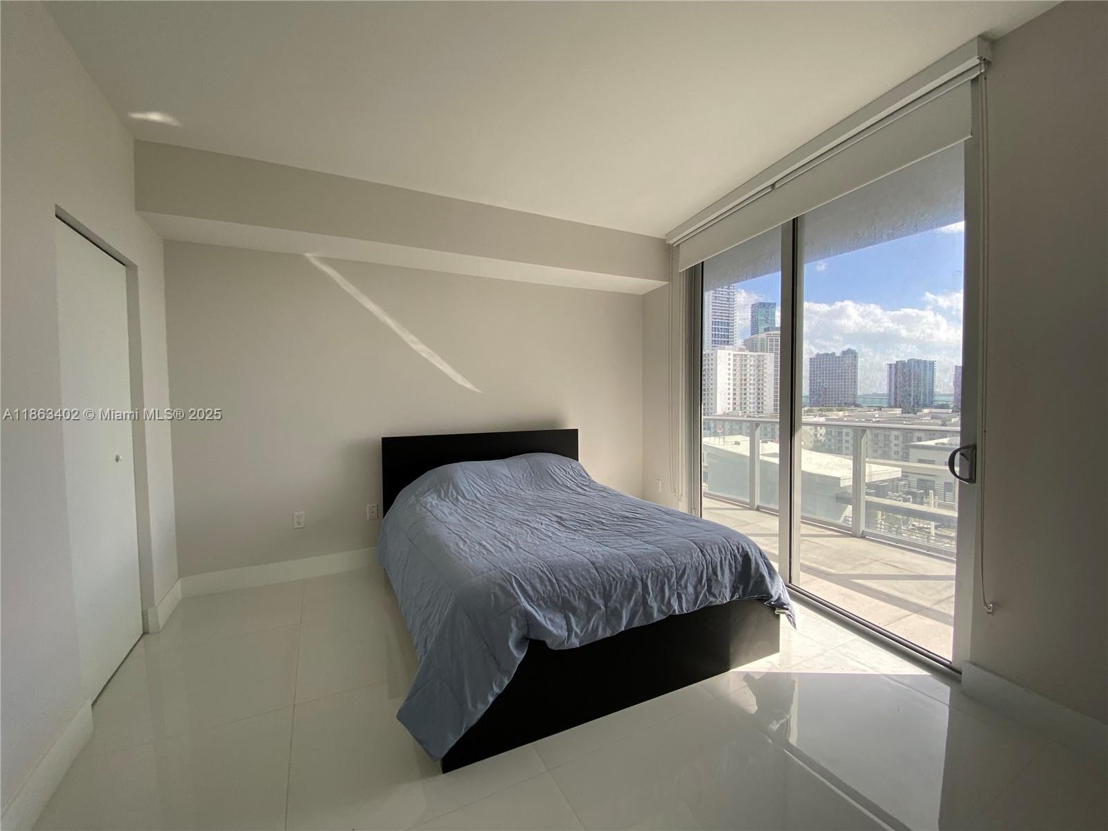 image Brickell Ten9