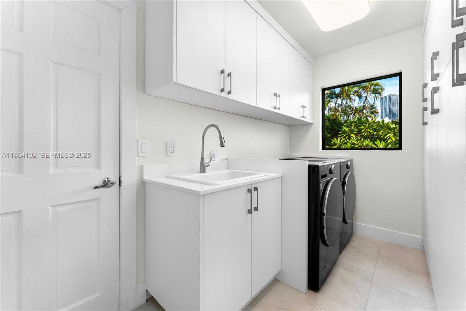 500 Palm Dr Hallandale Beach, FL 33009