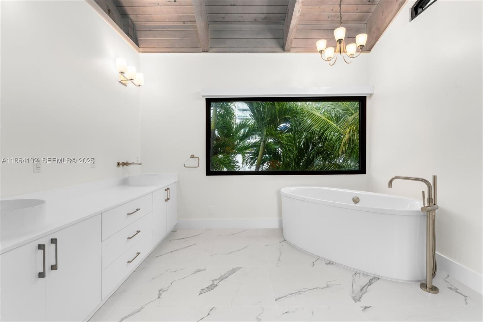 500 Palm Dr Hallandale Beach, FL 33009